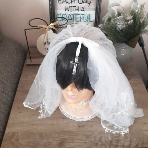 Girls First Communion Veil - White Holy 1st Communion Headpiece - Picture 15 of 15